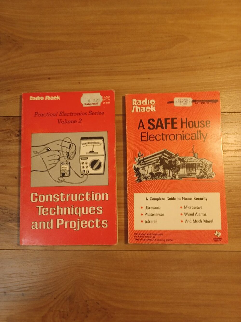 Radio Shack & Safe House Electronically / Construction Techniques And Preyects